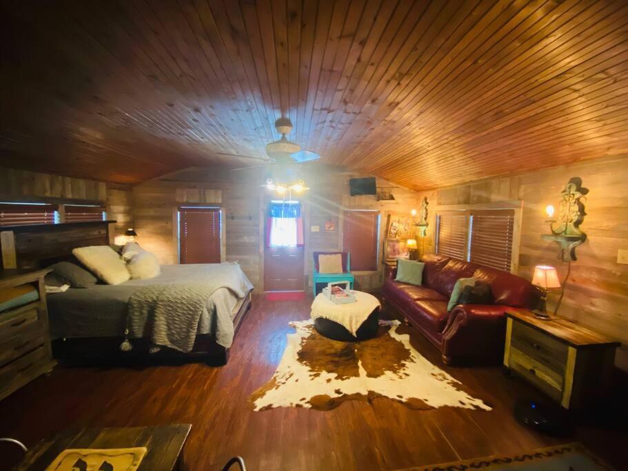 8Th St. Cowboy Haus I Biker Friendly I River Bandera Esterno foto