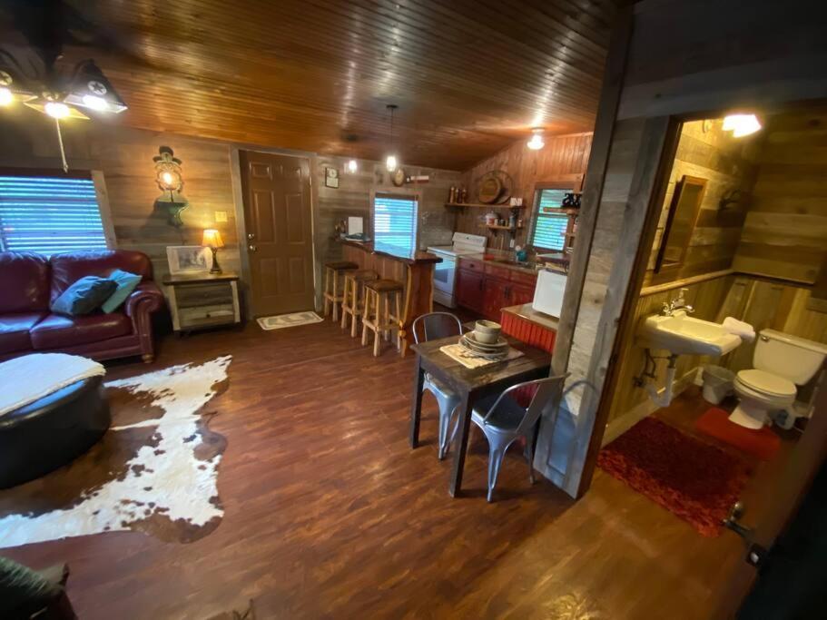 8Th St. Cowboy Haus I Biker Friendly I River Bandera Esterno foto