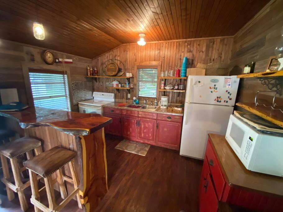 8Th St. Cowboy Haus I Biker Friendly I River Bandera Esterno foto