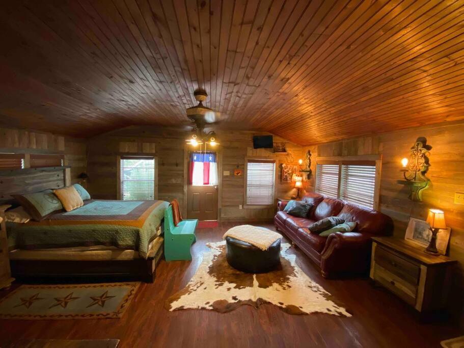 8Th St. Cowboy Haus I Biker Friendly I River Bandera Esterno foto